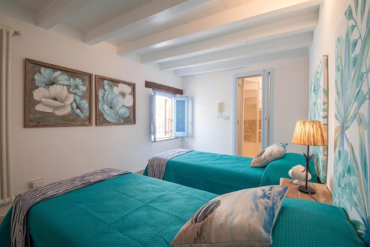 Td Casa Reina In The Historic Center With Terrace Lägenhet Polignano a Mare Exteriör bild